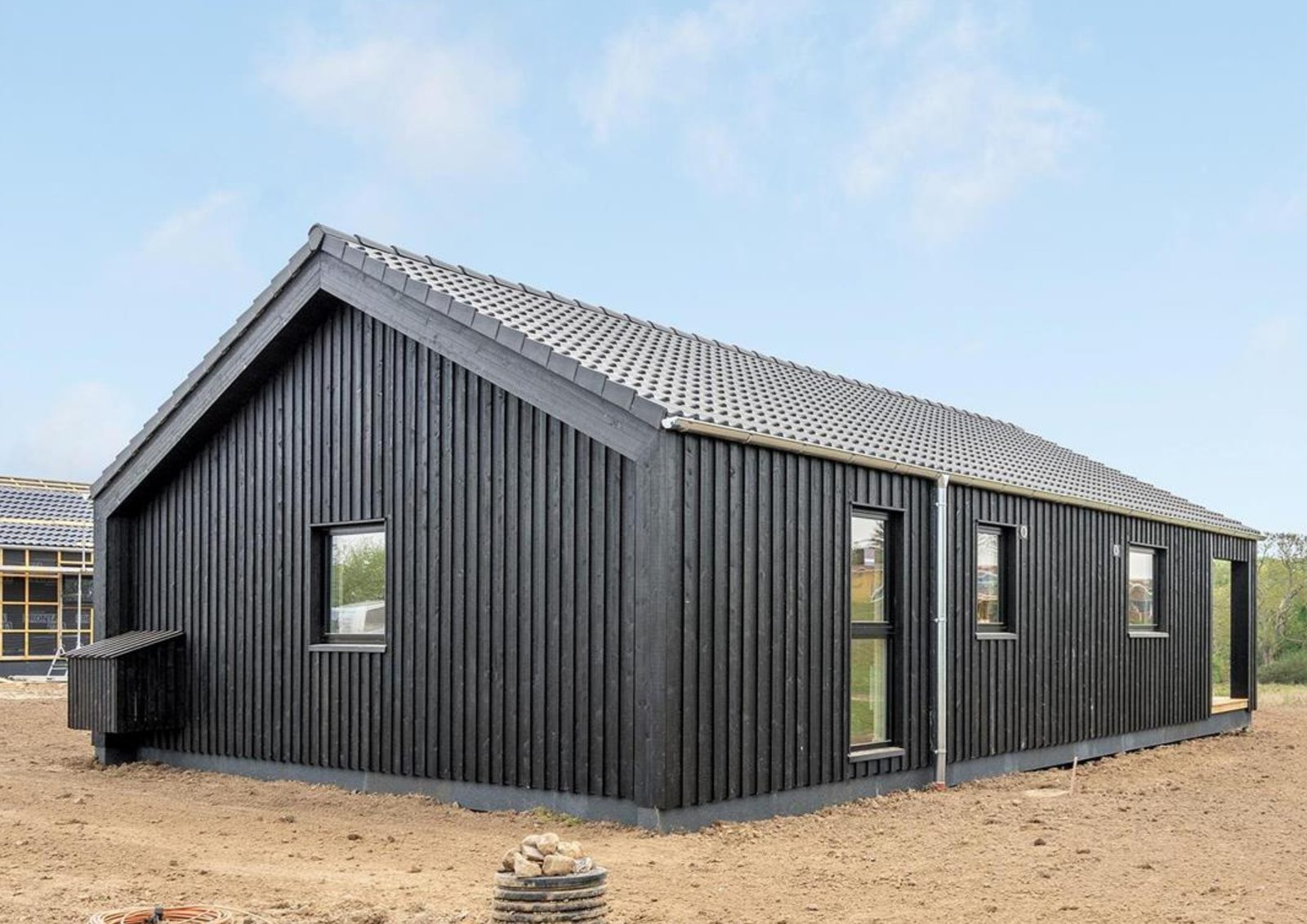 Als 70 black facade